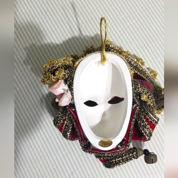 Vintage Ceramic Masquerade Mask - Red & Gold - Picture 4 of 7